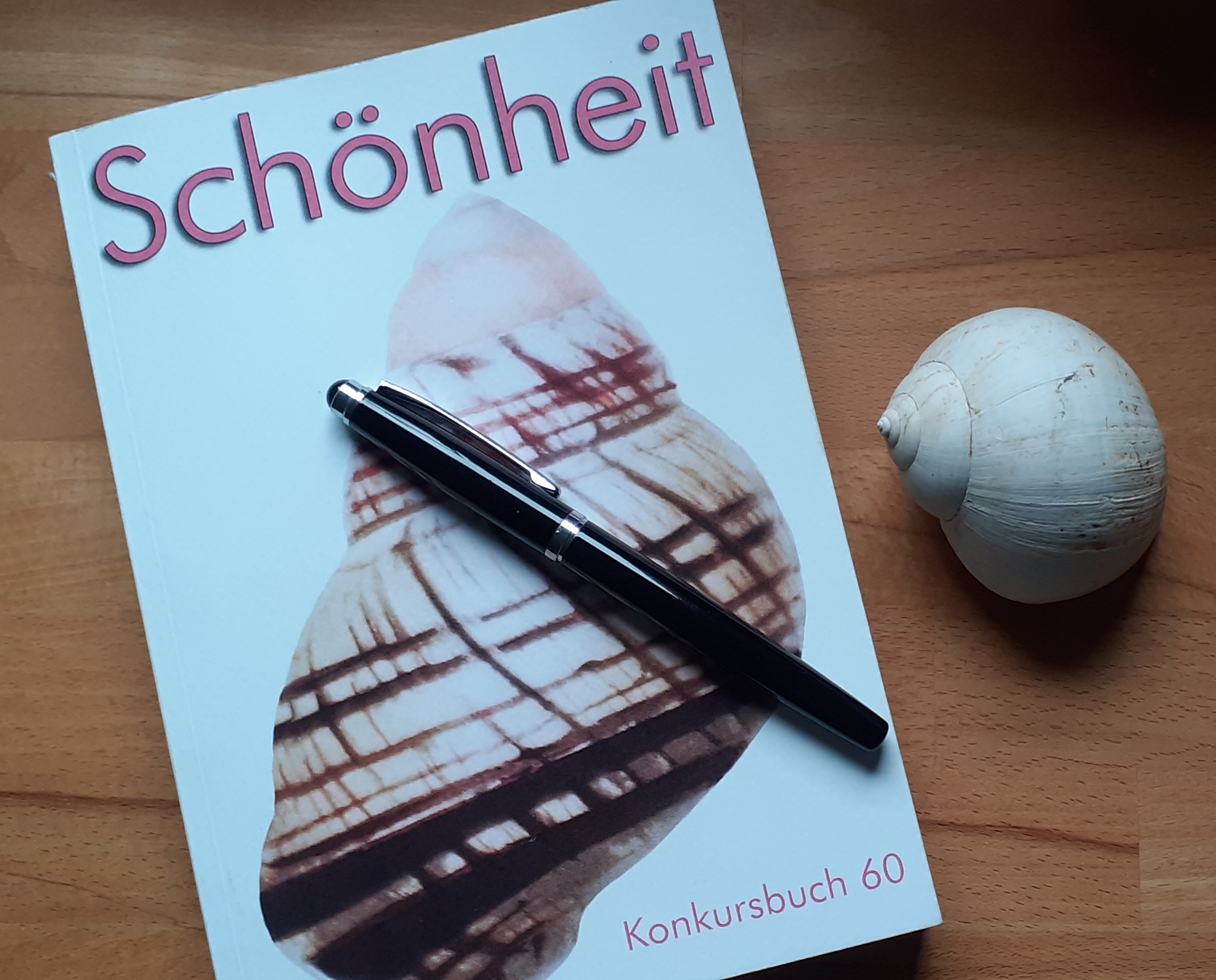 Konkursbuch-Cover: Schönheit mit Schneckengehäuse